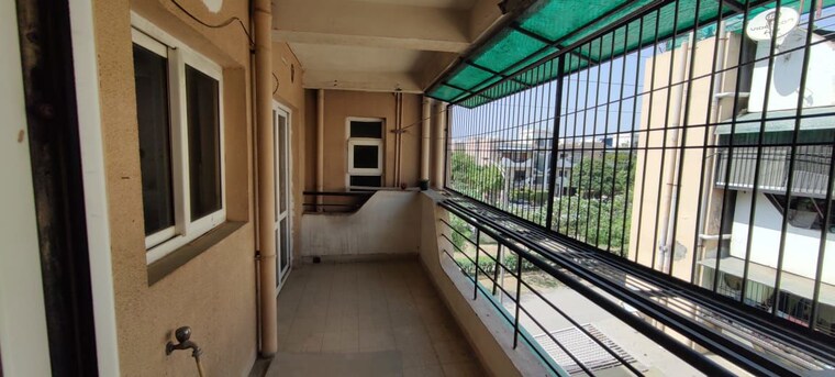 Balcony, puri-pratham 3 Bedroom 914 Sq.Ft. Apartment In Sector 84 Faridabad 10173957