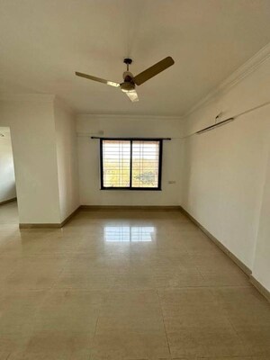 Room in 1 BHK Apartment at Bramha Avenue, Kondhwa – for Sale