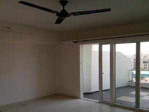 Room in 2 BHK Apartment at Mantra Ira, Undri – for Rent