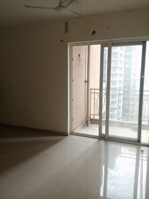 Room in 3 BHK Apartment at Mahagun Mywoods III, Sector 16c Greater Noida – for Rent