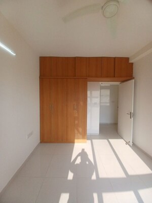 Furnished Amenities in 2.5 BHK Apartment at Godrej Aqua, International Airport Road – for Rent