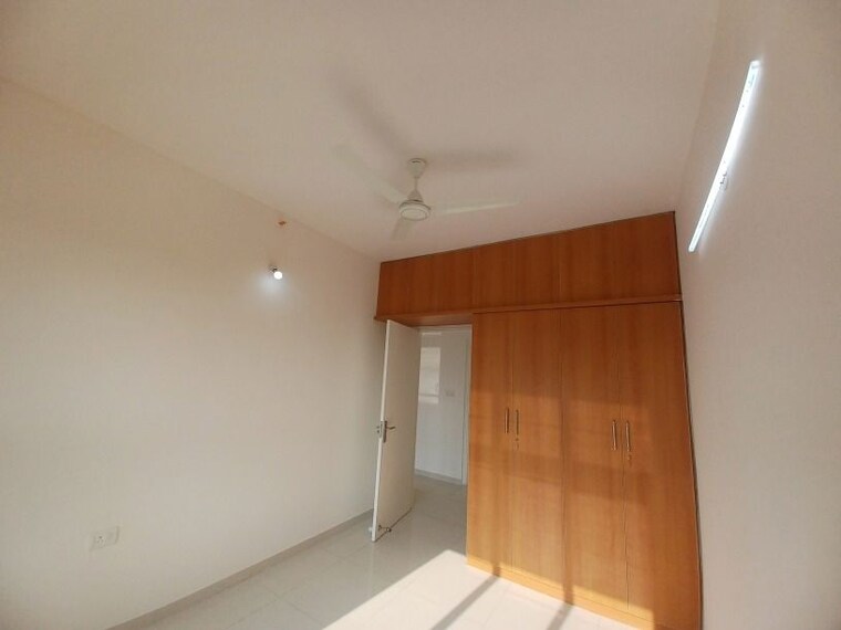 Room, godrej-aqua 2.5 Bedroom 1465 Sq.Ft. Apartment In International Airport Road Bangalore 10174191