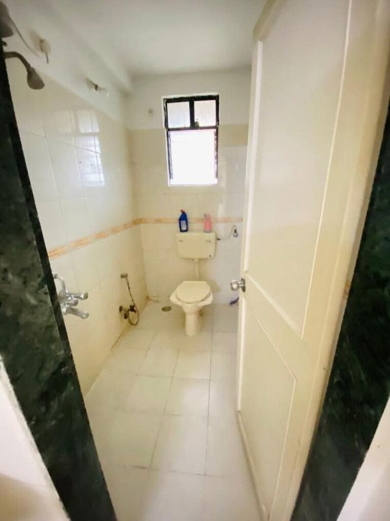 Bathroom, archana-hill-town 2 Bedroom 1000 Sq.Ft. Apartment In Kondhwa Pune 10174553