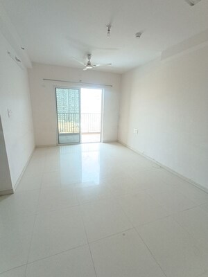 Room in 2 BHK Apartment at Godrej Hillside 2, Mahalunge – for Rent