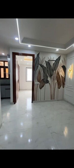 Parking in 1 BHK Builder Floor at Dwarka Mor – for Sale