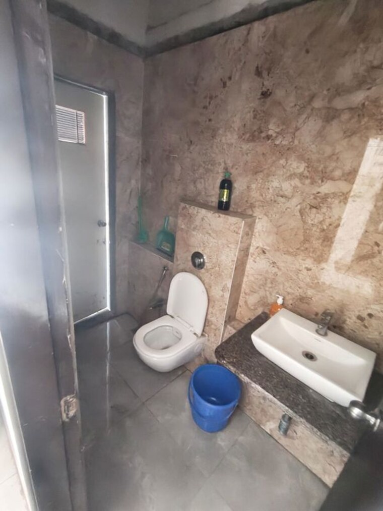Bathroom, panch pakhadi Commercial Office Space 483 Sq.Ft. In Panch Pakhadi Thane 10174607