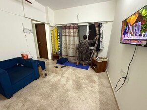 Parking in 1 BHK Apartment at Omkar Signet, Malad East – for Rent