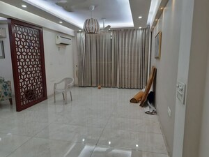 Bathroom in 4 BHK Apartment at The Rama Apartment, Sector 43 – for Rent