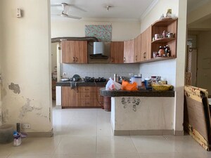 Kitchen in 4 BHK Apartment at Eldeco Elegance, Gomti Nagar – for Rent