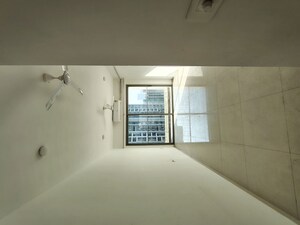 Room in 3 BHK Apartment at Kalpataru Immensa B, Kolshet Road – for Rent