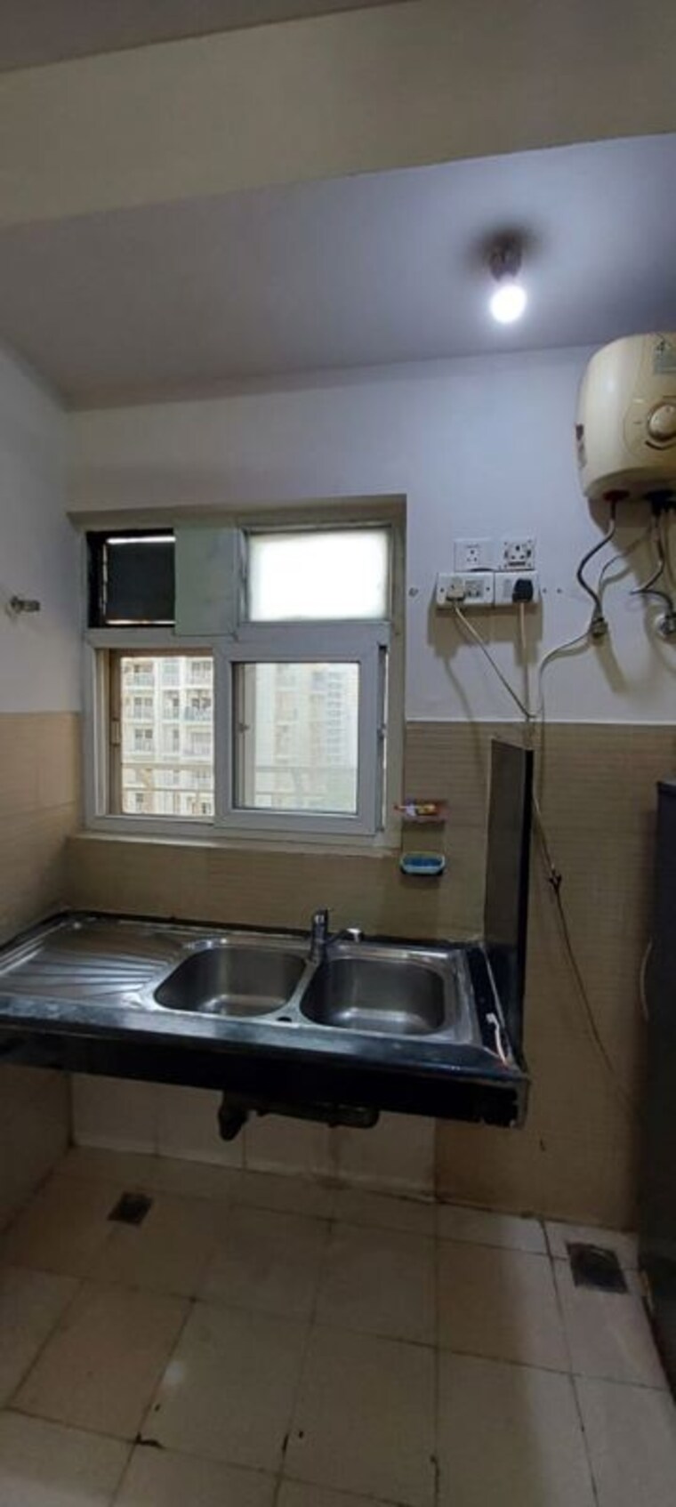 Kitchen, bptp-park-grandeura 2 Bedroom 1342 Sq.Ft. Apartment In Sector 82 Faridabad 10174790