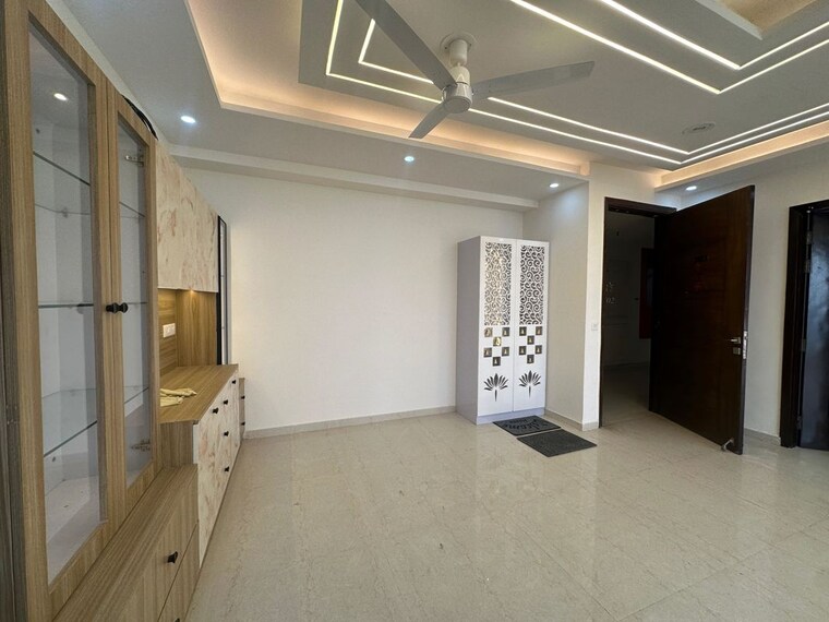 Living Room, omaxe-royal-residency-faridabad 3 Bedroom 1925 Sq.Ft. Apartment In Sector 79 Faridabad 10174791