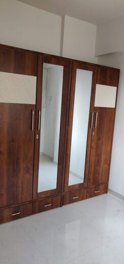 2 BHK Apartment For Rent in Manraj Residency