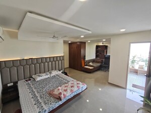 Bedroom in 5 BHK Apartment at Mansarovar – for Sale