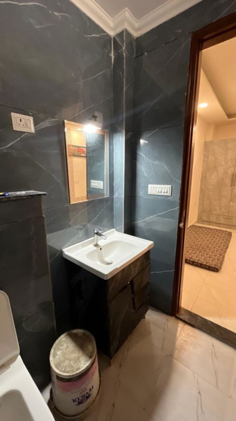 Master Bedroom, bptp-district-phase-2 3 Bedroom 150 Sq.Yd. Builder Floor In Sector 84 Faridabad 10174899