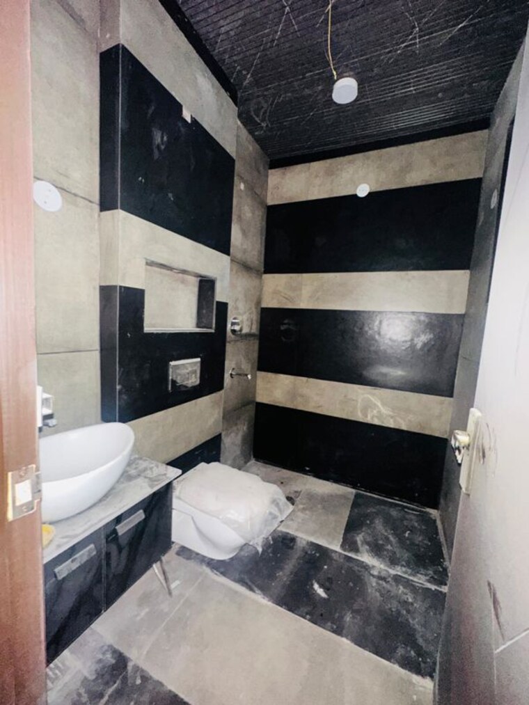 Kitchen, bptp-district 3 Bedroom 180 Sq.Yd. Builder Floor In Sector 81 Faridabad 10174906