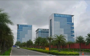  Office Space in IT/SEZ For Sale in DLF Corporate Greens, Sector 74a