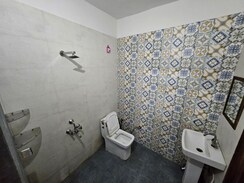 2 BHK Independent House For Rent in Pondha