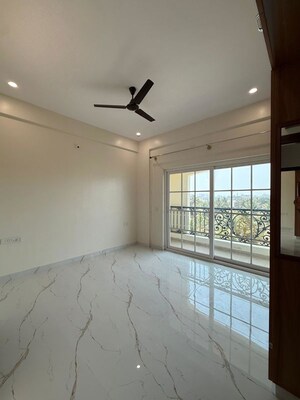 Room in 3 BHK Apartment at JG Residency, Kothanur – for Rent