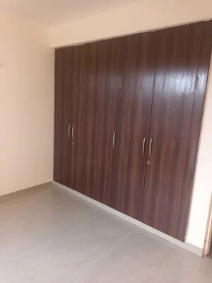 Room in 3 BHK Apartment at Omaxe New Heights, Sector 78 – for Sale