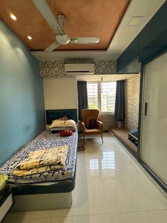 2 BHK Apartment For Rent in Thakur Vishnu Shivam Tower