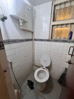 Bathroom in 1 RK Apartment at Shashtri Nagar – for Rent