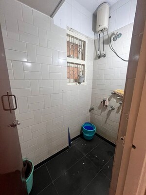 Bathroom in 1 RK Apartment at Shashtri Nagar – for Rent