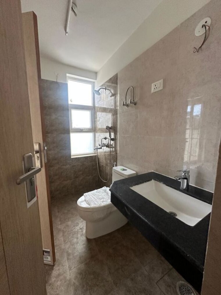 Bathroom, klj-pinnacle 3 Bedroom 890 Sq.Ft. Apartment In Sector 77 Faridabad 10174975