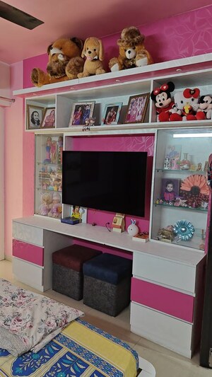 Furnished Amenities in 3 BHK Apartment at Nirala Estate II, Tech Zone 4 Greater Noida – for Rent