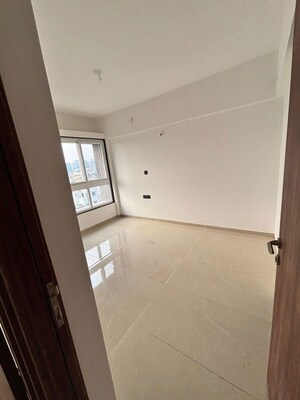 Room in 3 BHK Apartment at Pristine Allure, Kharadi – for Rent