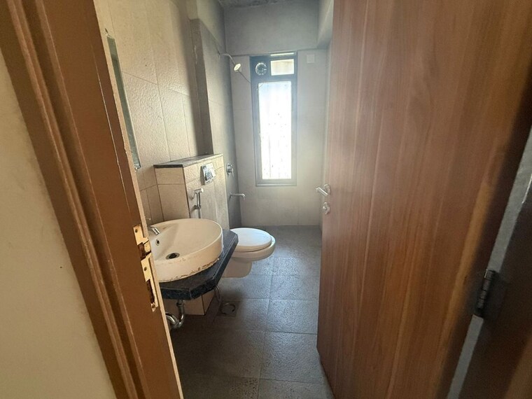 Bathroom, wadhwa-tw-gardens 2.5 Bedroom 1280 Sq.Ft. Apartment In Kandivali East Mumbai 10174996