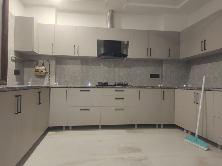 Kitchen, kailash colony 4 Bedroom 2700 Sq.Ft. Builder Floor In Kailash Colony Delhi 10175006