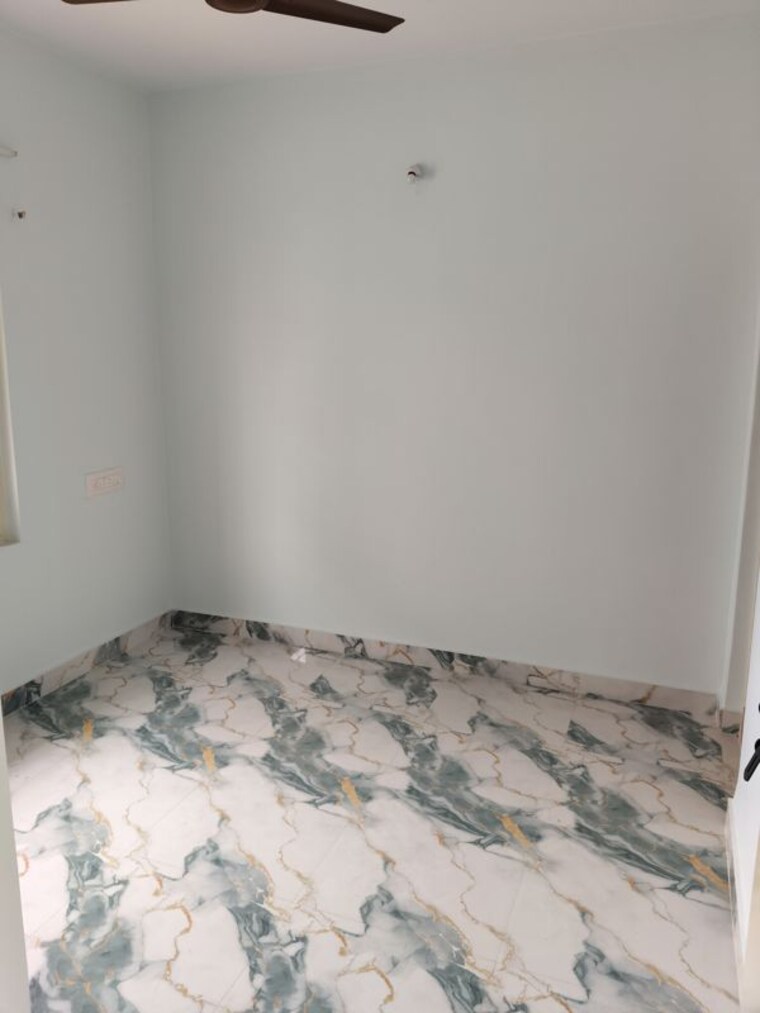 Room, krishna-residency-kadubeesanahalli 1 Bedroom 550 Sq.Ft. Apartment In Kadubeesanahalli Bangalore 10175061