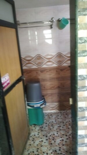Bathroom in 1 BHK Apartment at Dombivli West – for Rent