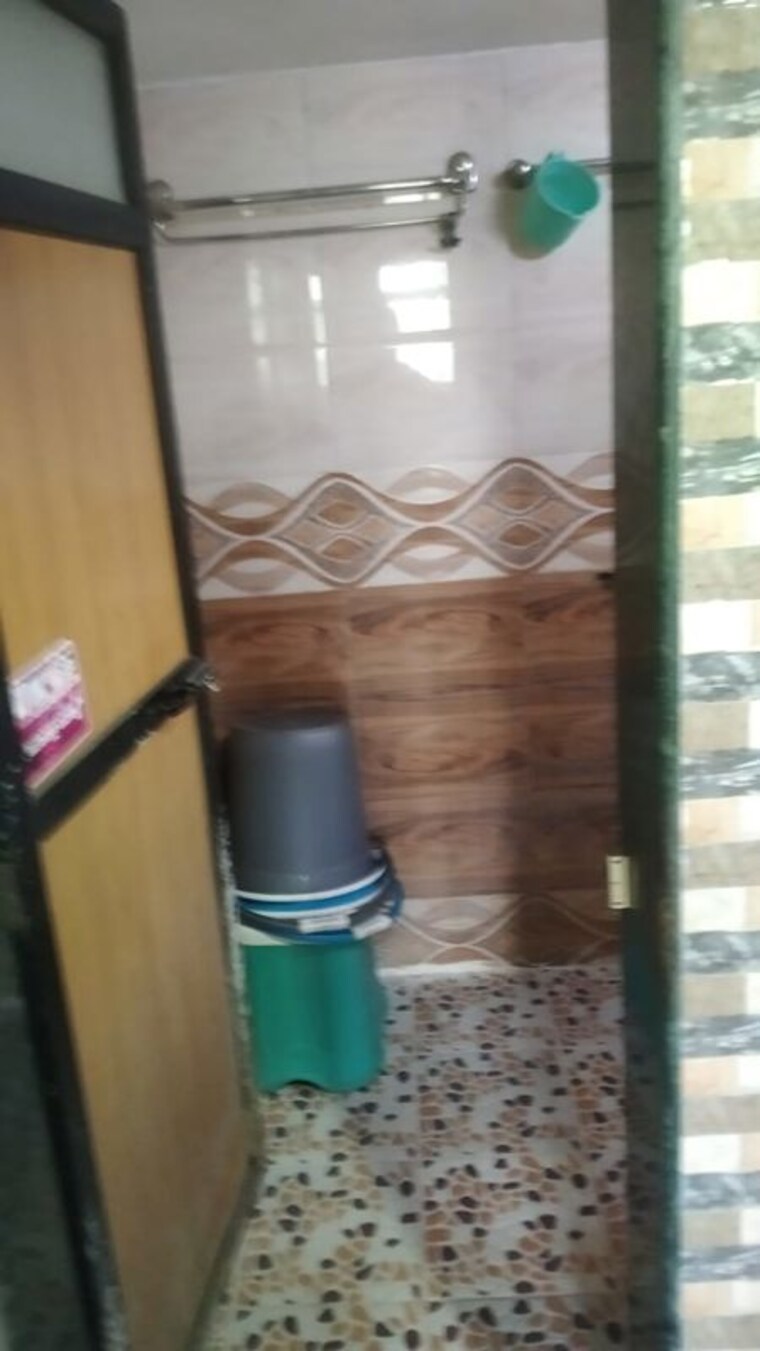 Bathroom, dombivli west 1 Bedroom 500 Sq.Ft. Apartment In Dombivli West Thane 10175074