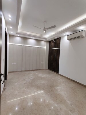 Room in 4 BHK Builder Floor at Ansal Sushant Lok I, Sector 43 – for Sale