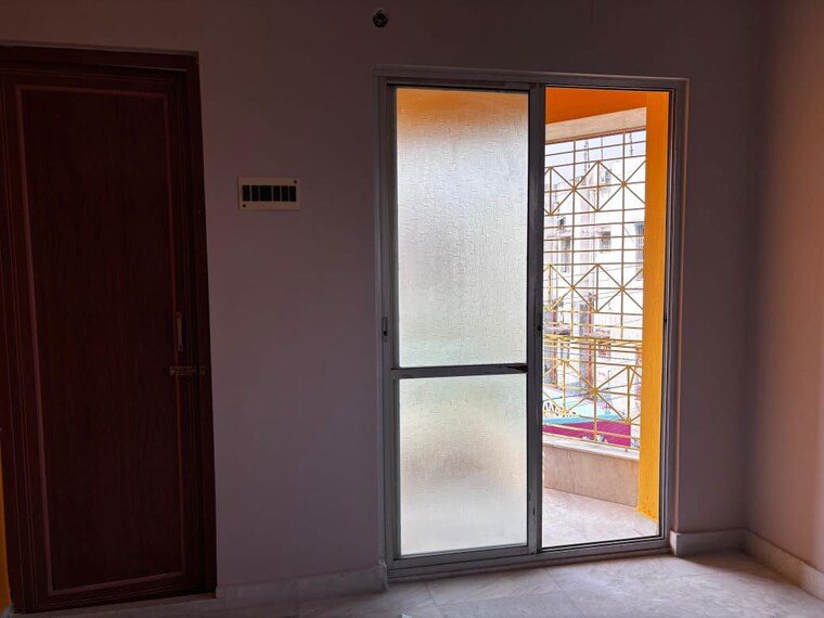 Room, kundan-plaza 3 Bedroom 1250 Sq.Ft. Apartment In Chinar Park Kolkata 10175084