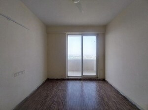 Room in 4 BHK Apartment at ACE Platinum, Zeta I Greater Noida – for Sale