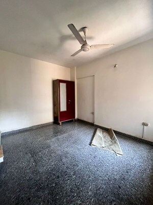 1 RK Apartment For Rent in Andheri West