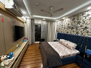 Bedroom in 3.5 BHK Apartment at ATS Dolce, Zeta I Greater Noida – for Rent