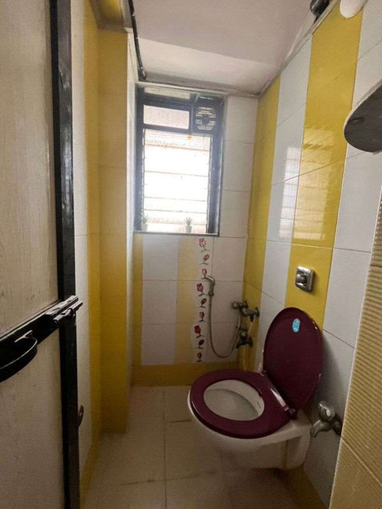 Bathroom, andheri west 1 Bedroom 500 Sq.Ft. Apartment In Andheri West Mumbai 10175112
