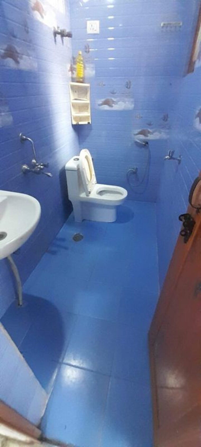 Bathroom, vaishali sector 6 1 Bedroom 500 Sq.Ft. Builder Floor In Vaishali Sector 6 Ghaziabad 10175126