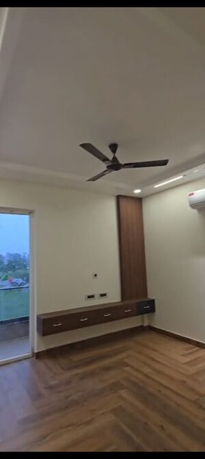 Bedroom in 5 BHK Villa at Sector 1 Wave City – for Sale