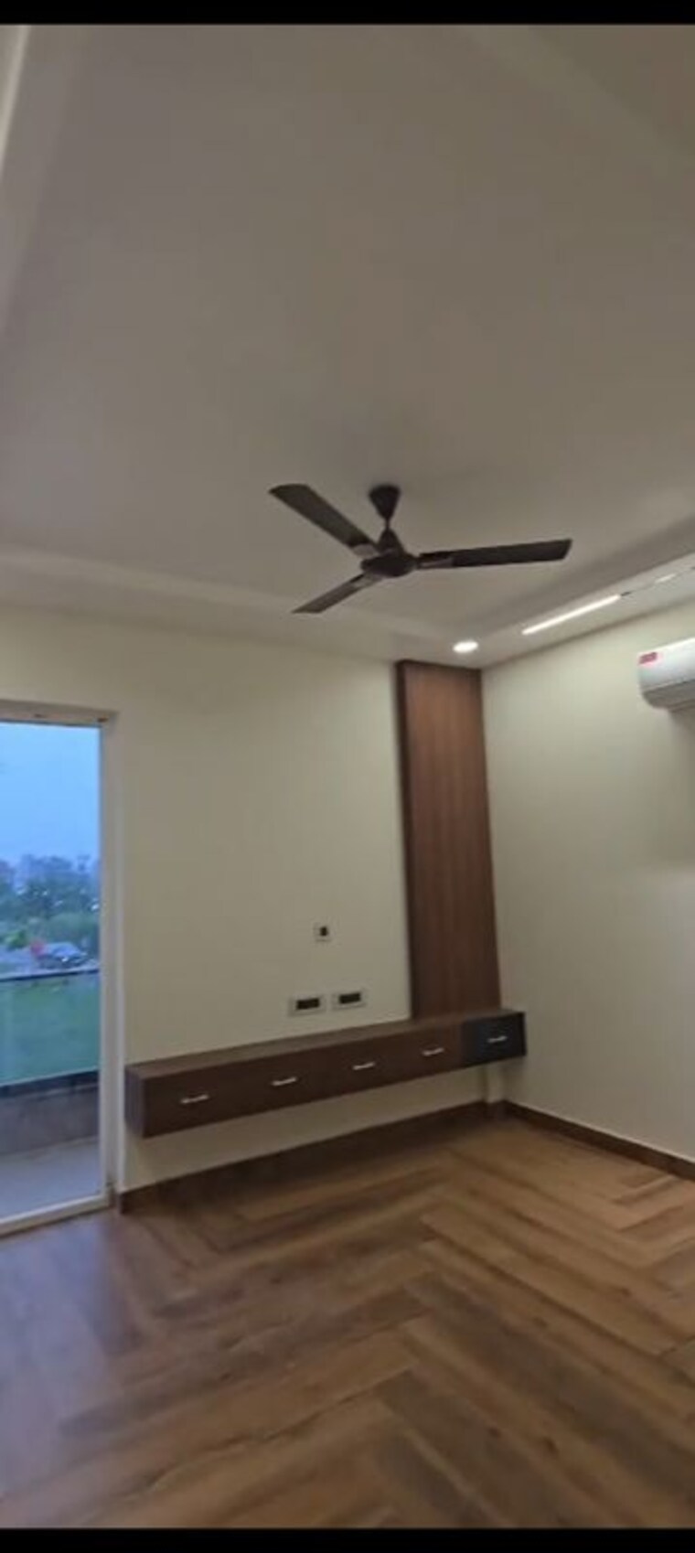 Bedroom, sector 1 wave city 5 Bedroom 125 Sq.Yd. Villa In Sector 1 Wave City Ghaziabad 10175045