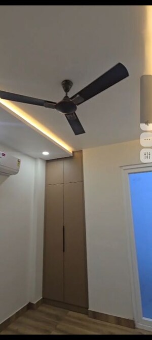 Bedroom in 5 BHK Villa at Sector 1 Wave City – for Sale