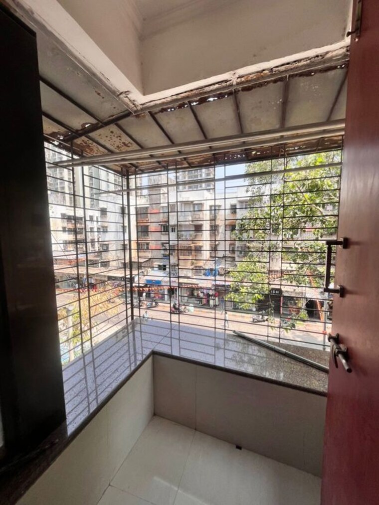 Balcony, lokhandwala complex 1 Bedroom 450 Sq.Ft. Apartment In Lokhandwala Complex Mumbai 10175129