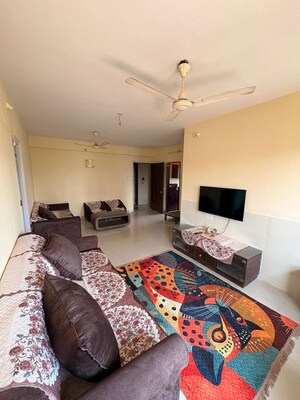 Bedroom in 2 BHK Apartment at Jeevan Sapna Apartment, Andheri West – for Rent