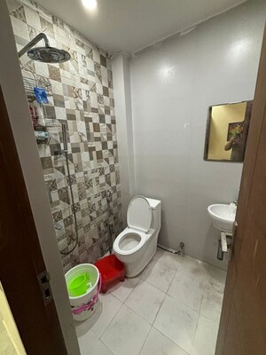 Bathroom in 3.5 BHK Apartment at Supreme Towers, Sector 99 – for Rent