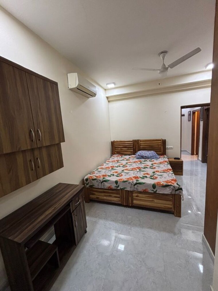 Bedroom, supreme-towers 3.5 Bedroom 1850 Sq.Ft. Apartment In Sector 99 Noida 10175143