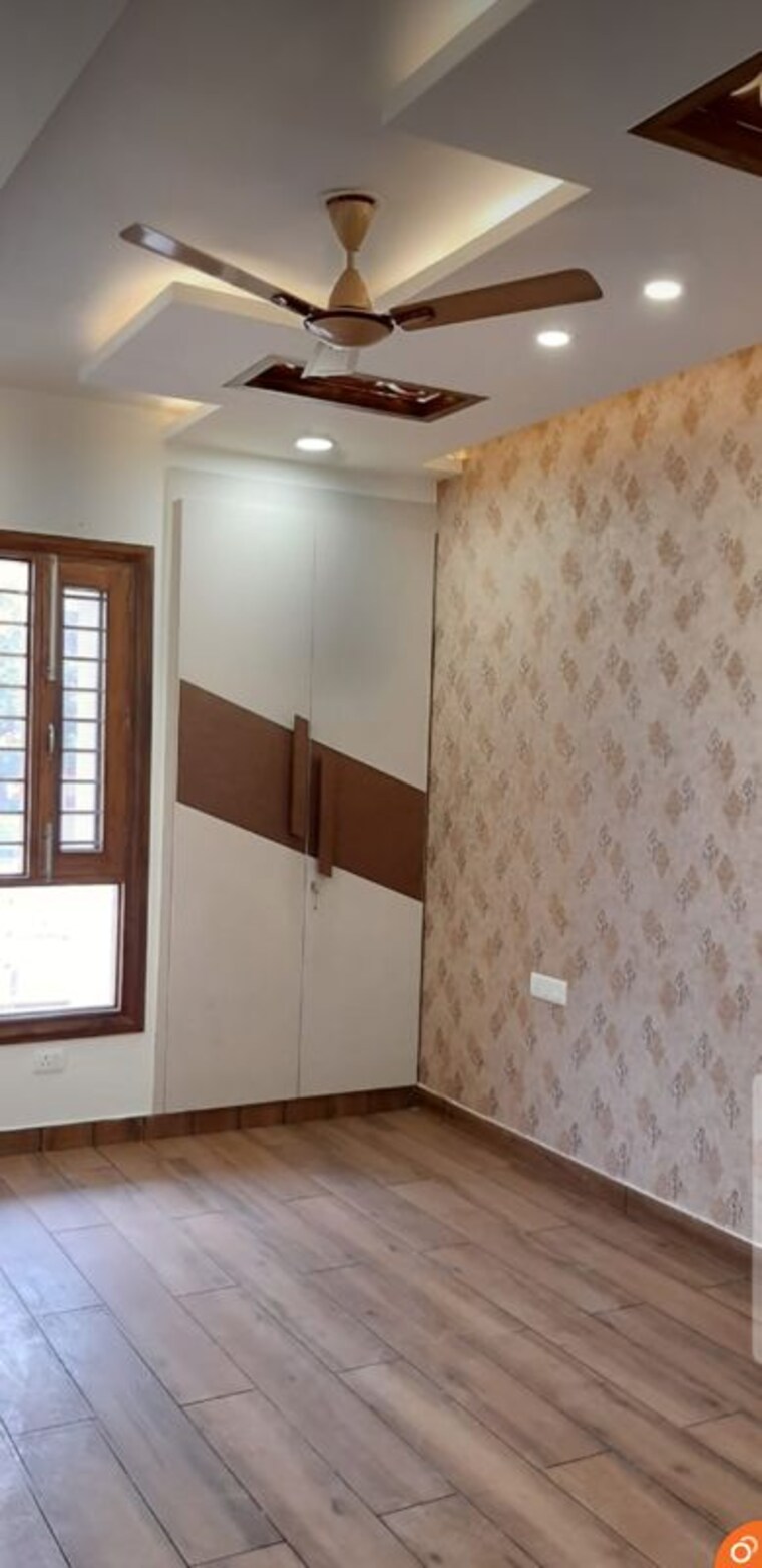 Room, amolik-aster-woods 2 Bedroom 115 Sq.Yd. Builder Floor In Sector 98 Faridabad 10175140